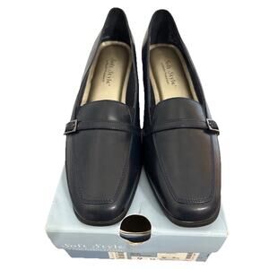 Hush Puppies Soft Style Navy Blue Smooth Glide Pumps Size 9 M Comfort Shoes